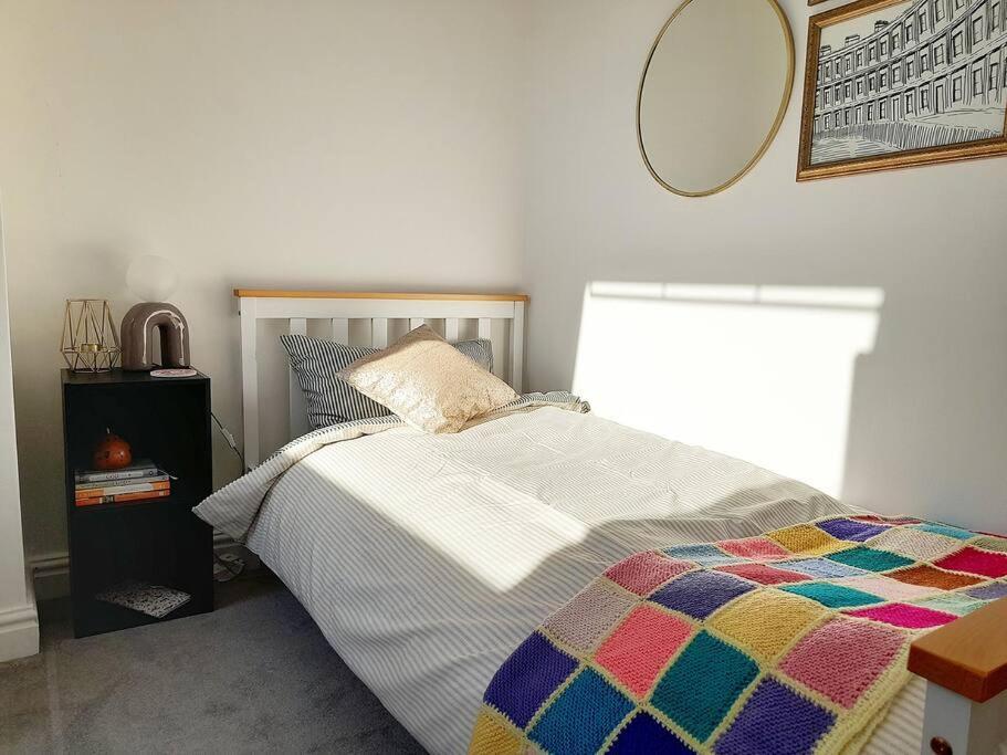 Converted Barn In Bath Extérieur photo